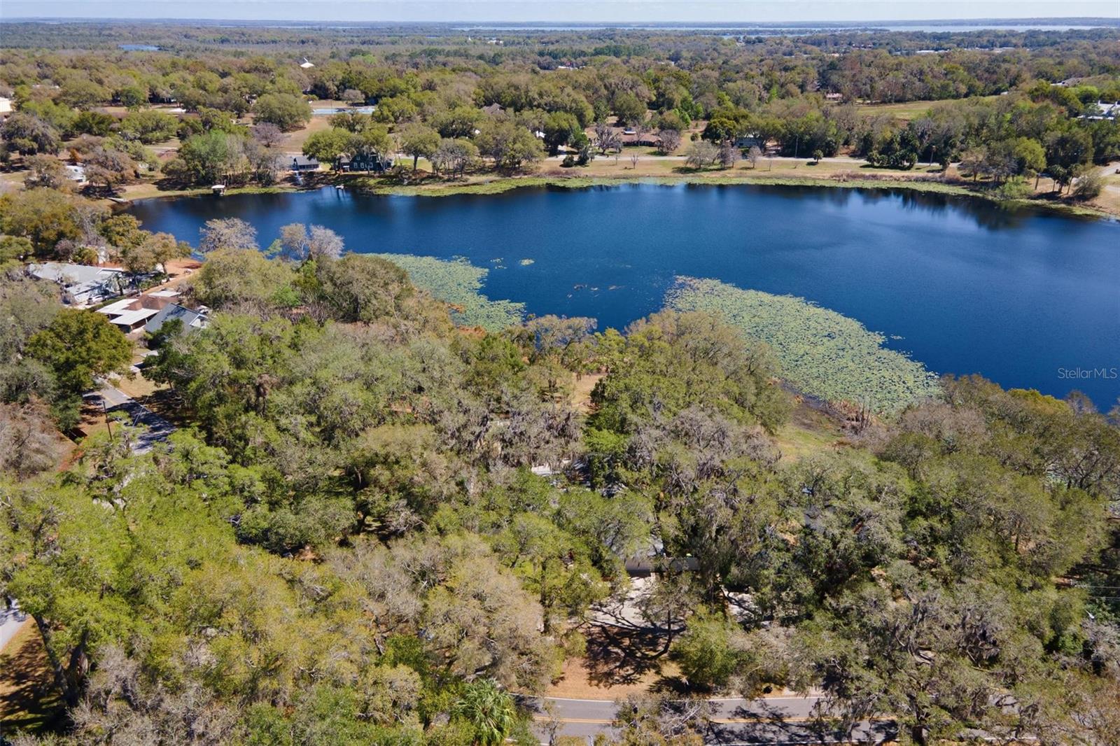 Image 40 of 44 For 405 Mirror Lake Drive