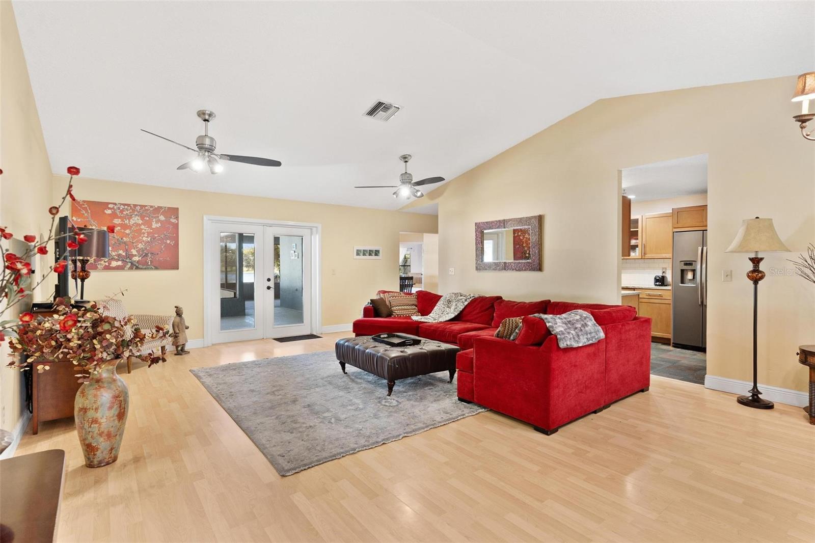 Image 7 of 44 For 405 Mirror Lake Drive