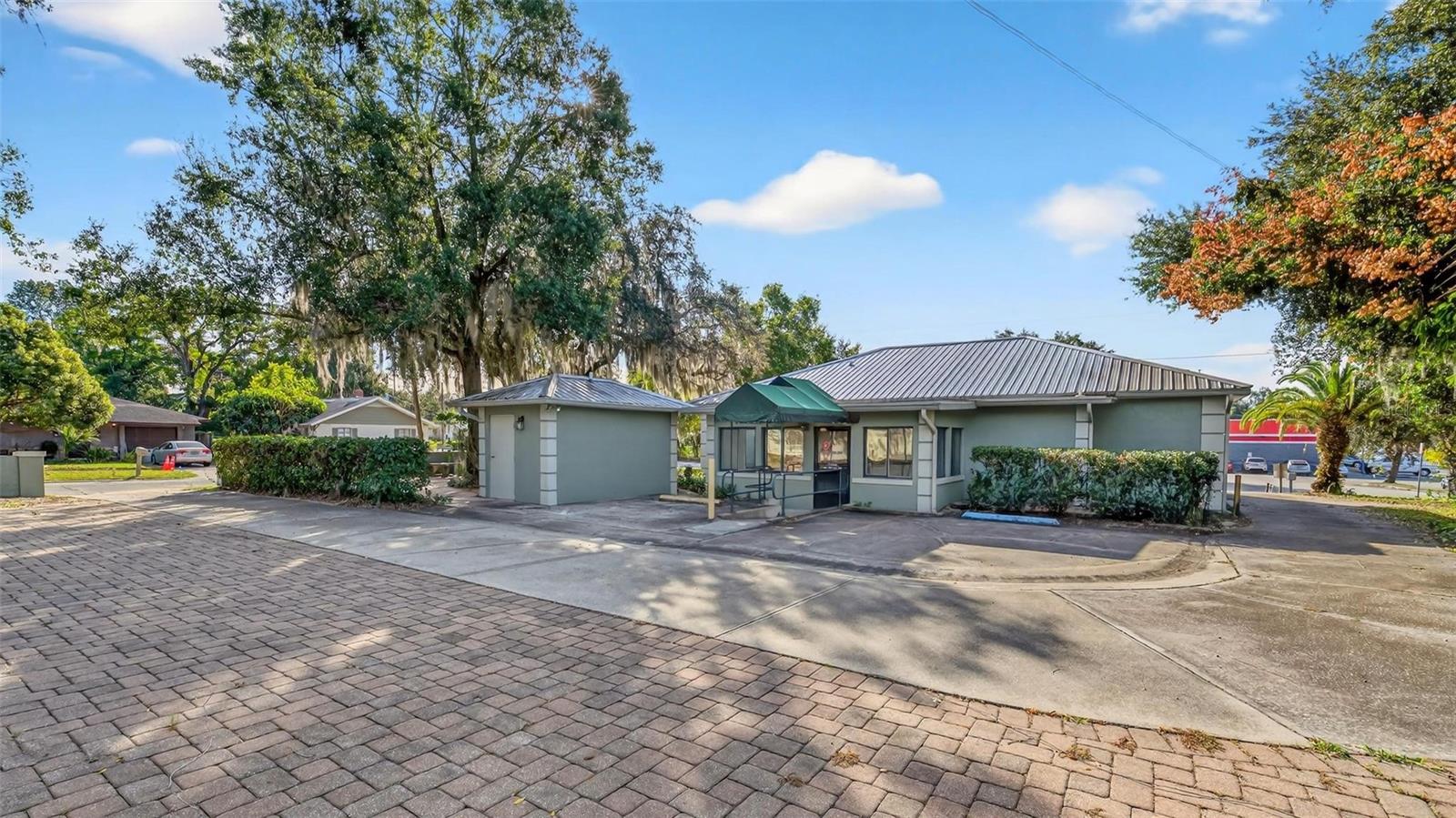 Image 23 of 66 For 1318 Eustis Street