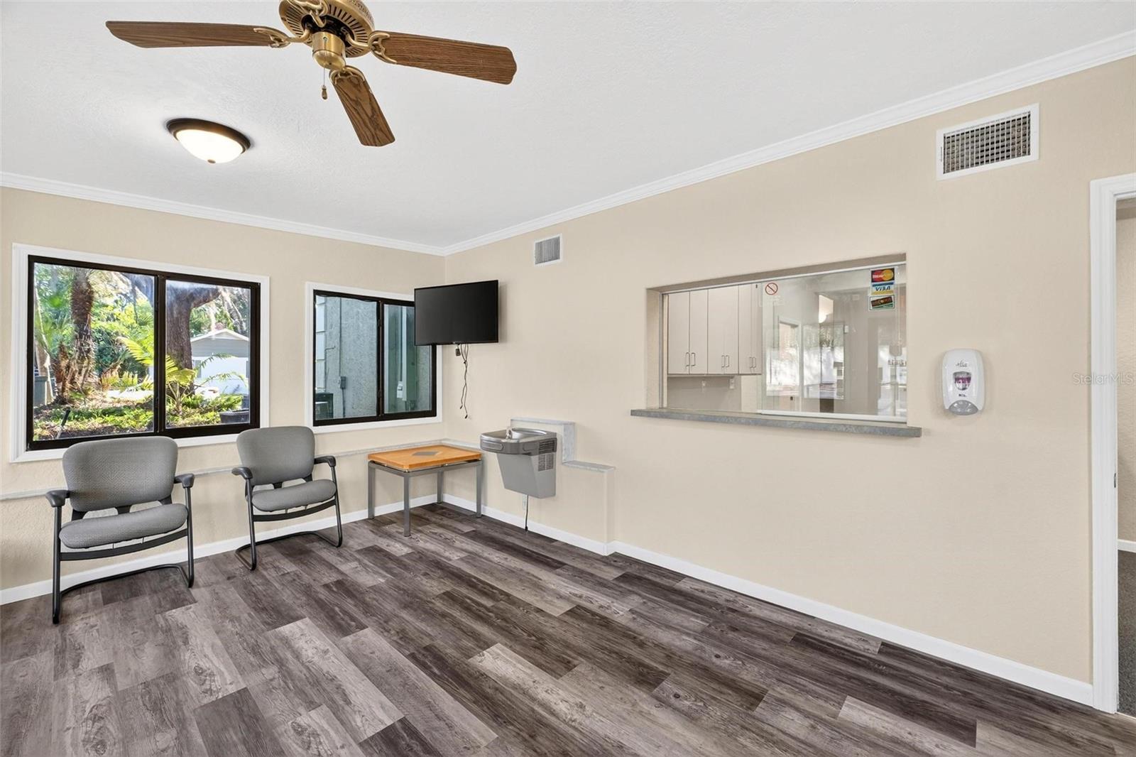 Image 36 of 66 For 1318 Eustis Street