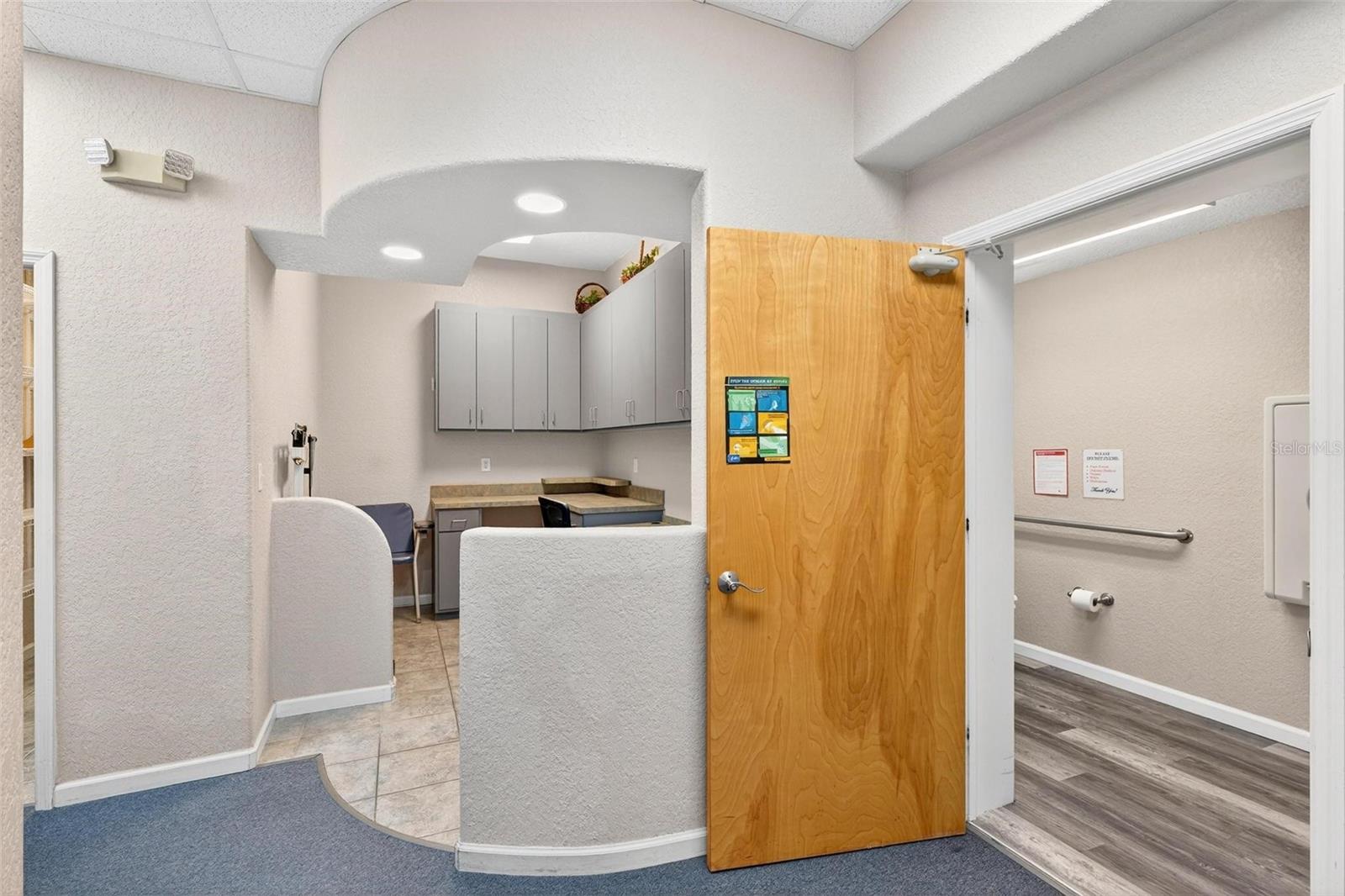 Image 43 of 66 For 1318 Eustis Street