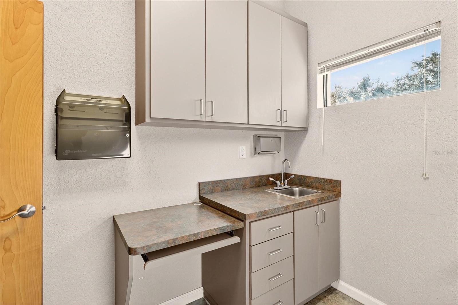 Image 48 of 66 For 1318 Eustis Street