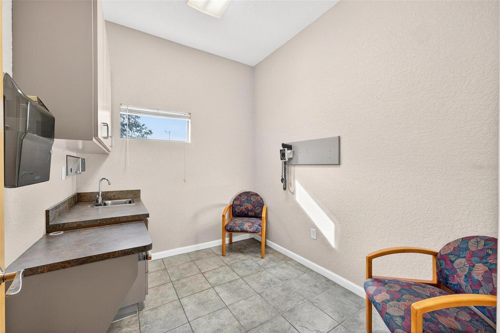 Image 5 of 66 For 1318 Eustis Street