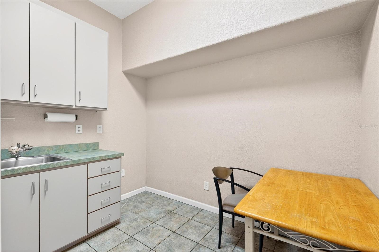 Image 64 of 66 For 1318 Eustis Street