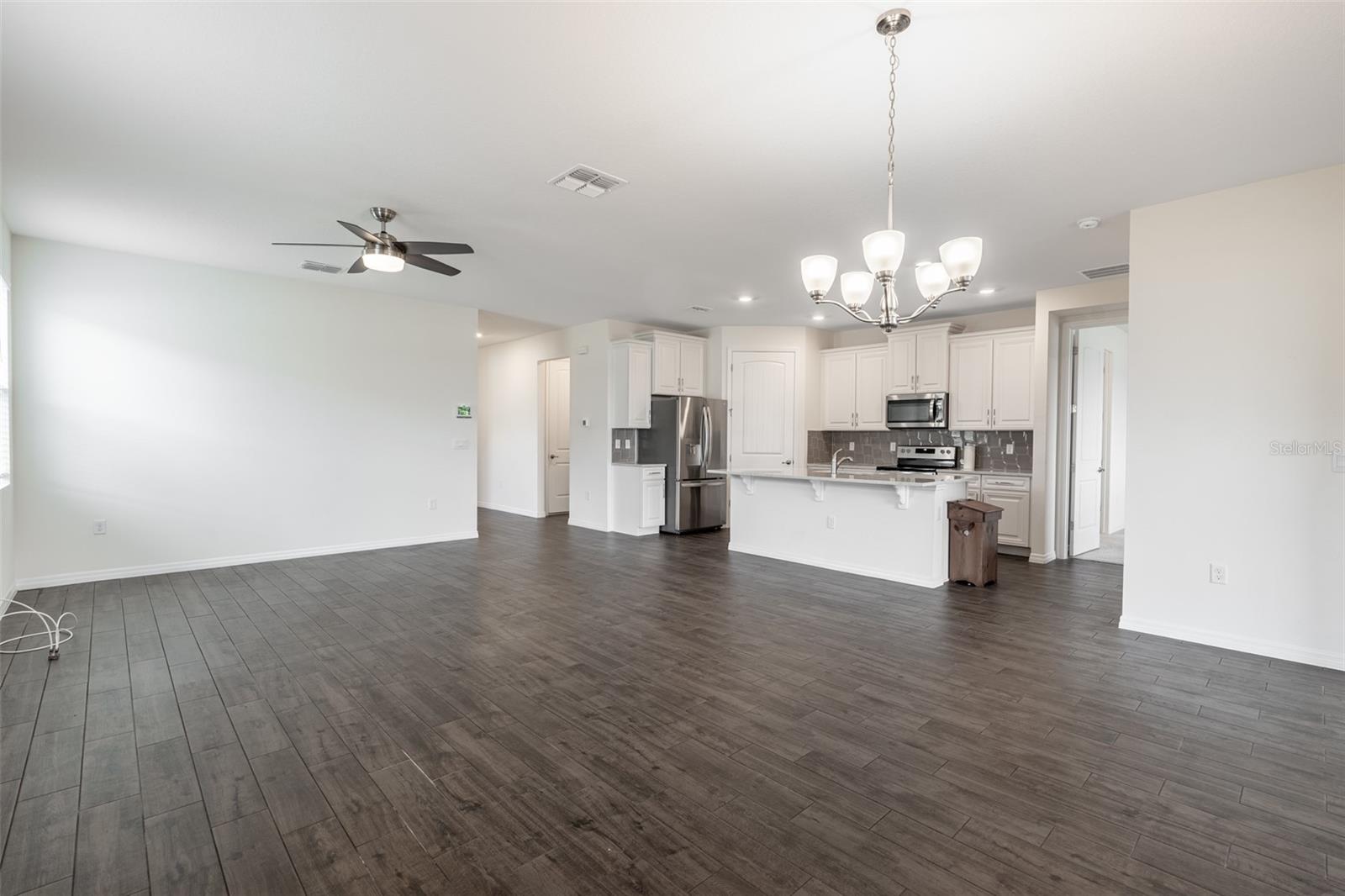 Image 10 of 40 For 17615 Blazing Star Circle