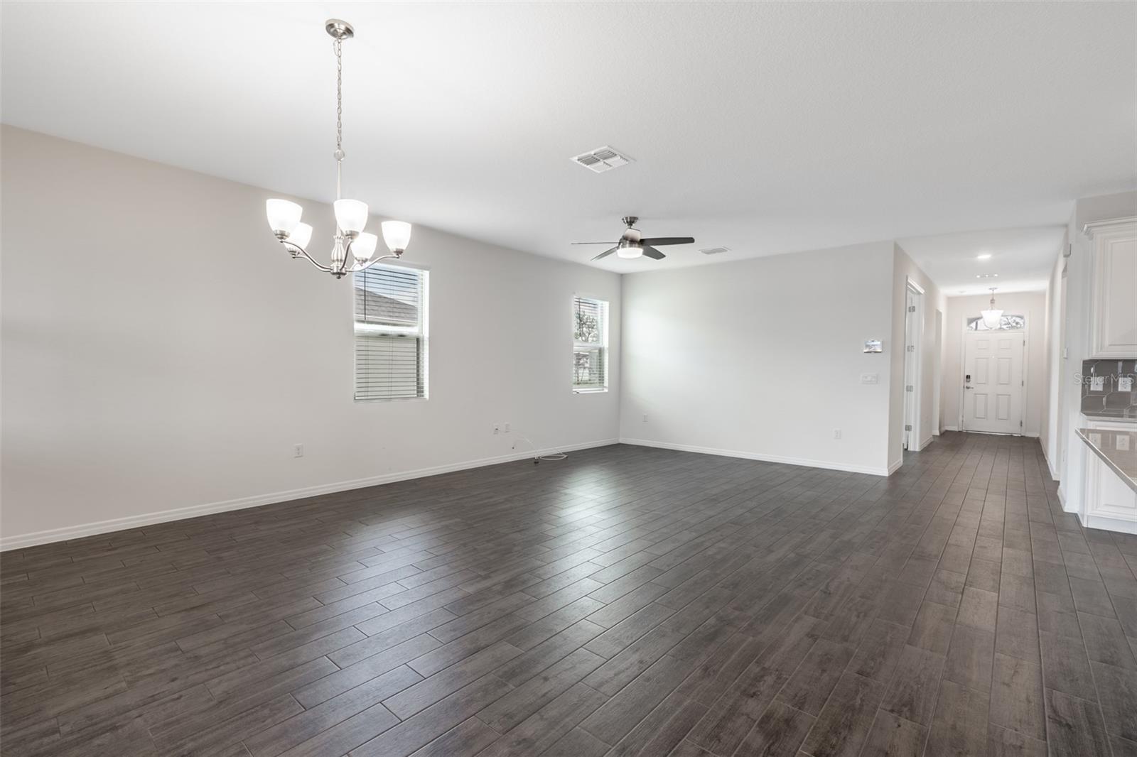 Image 15 of 40 For 17615 Blazing Star Circle