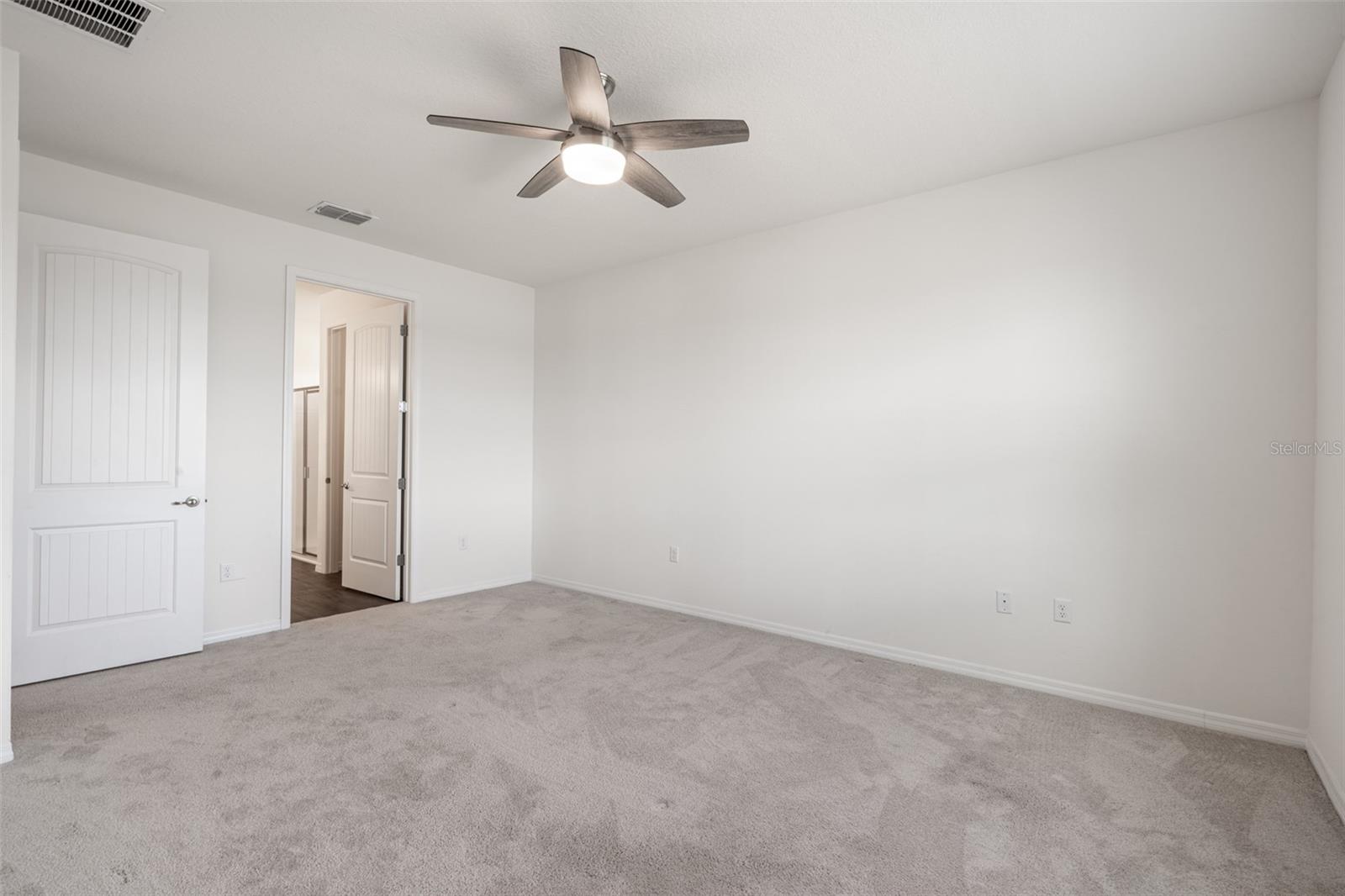 Image 21 of 40 For 17615 Blazing Star Circle