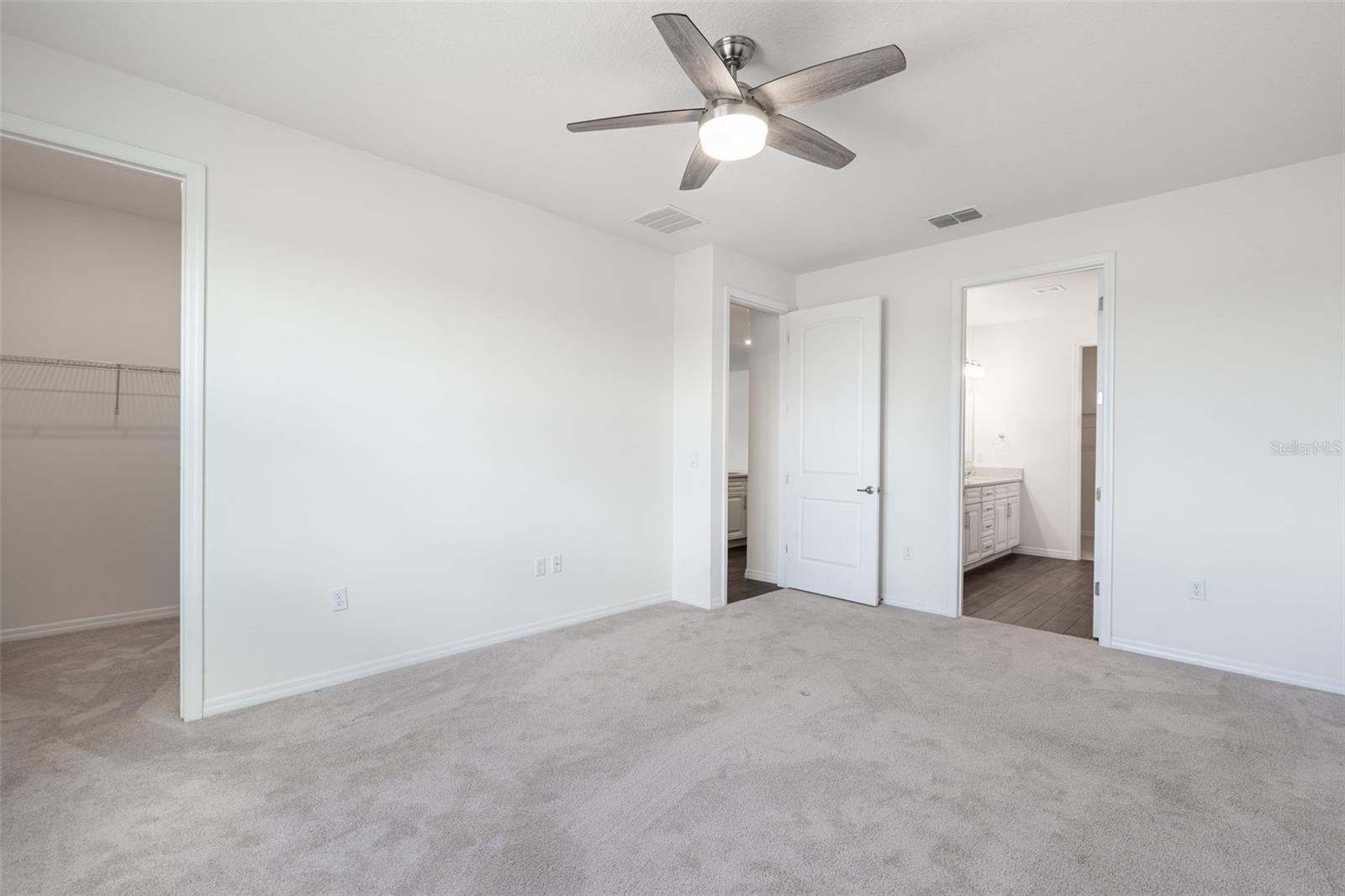 Image 23 of 40 For 17615 Blazing Star Circle