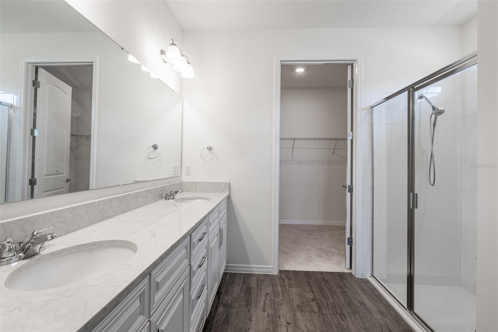 Image 26 of 40 For 17615 Blazing Star Circle