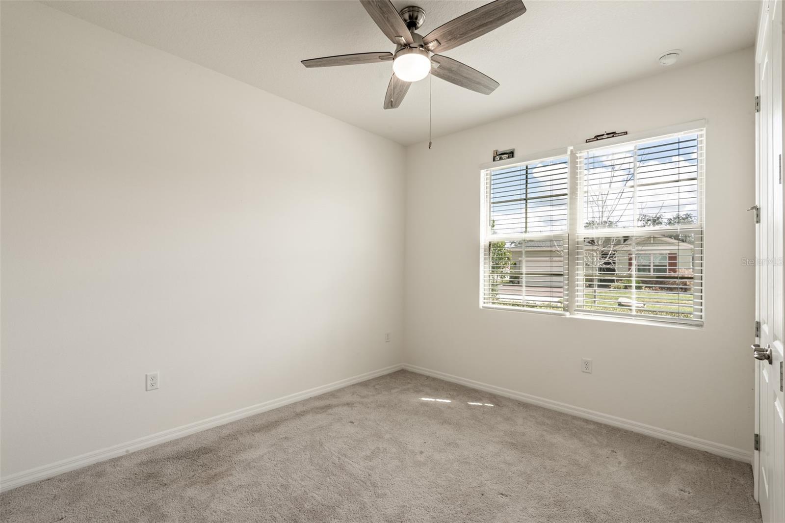 Image 27 of 40 For 17615 Blazing Star Circle