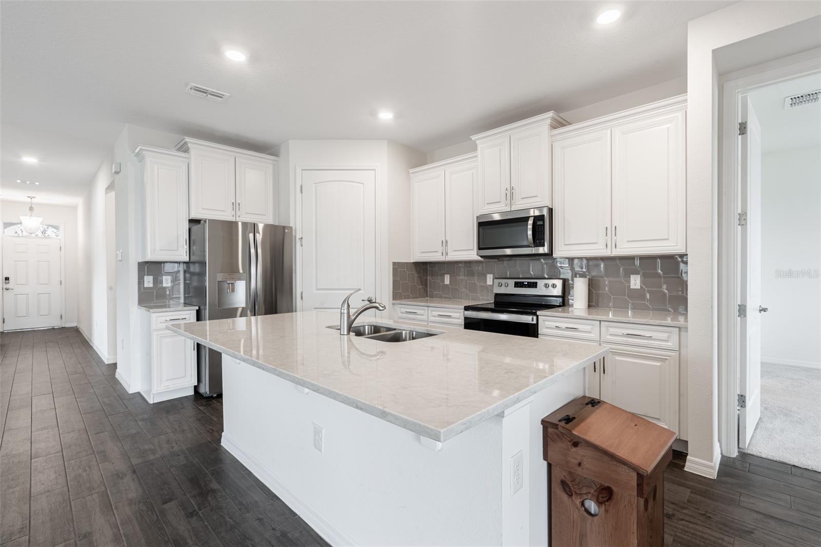 Image 3 of 40 For 17615 Blazing Star Circle