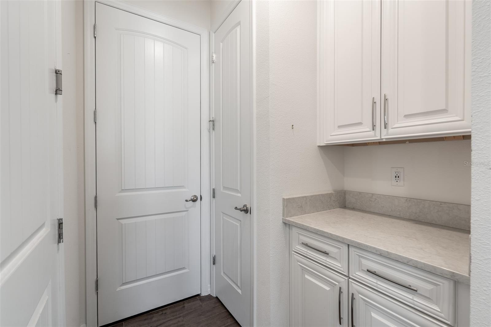 Image 32 of 40 For 17615 Blazing Star Circle