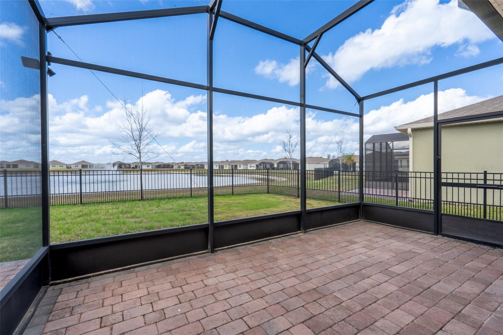 Image 34 of 40 For 17615 Blazing Star Circle