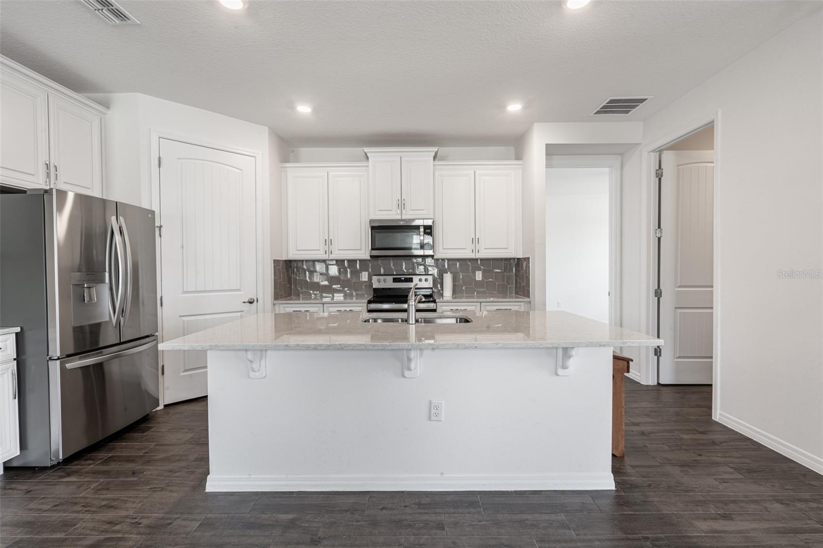 Image 7 of 40 For 17615 Blazing Star Circle