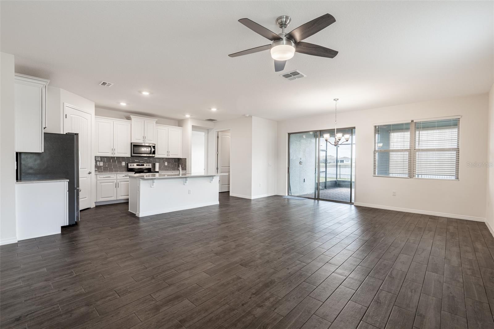 Image 8 of 40 For 17615 Blazing Star Circle