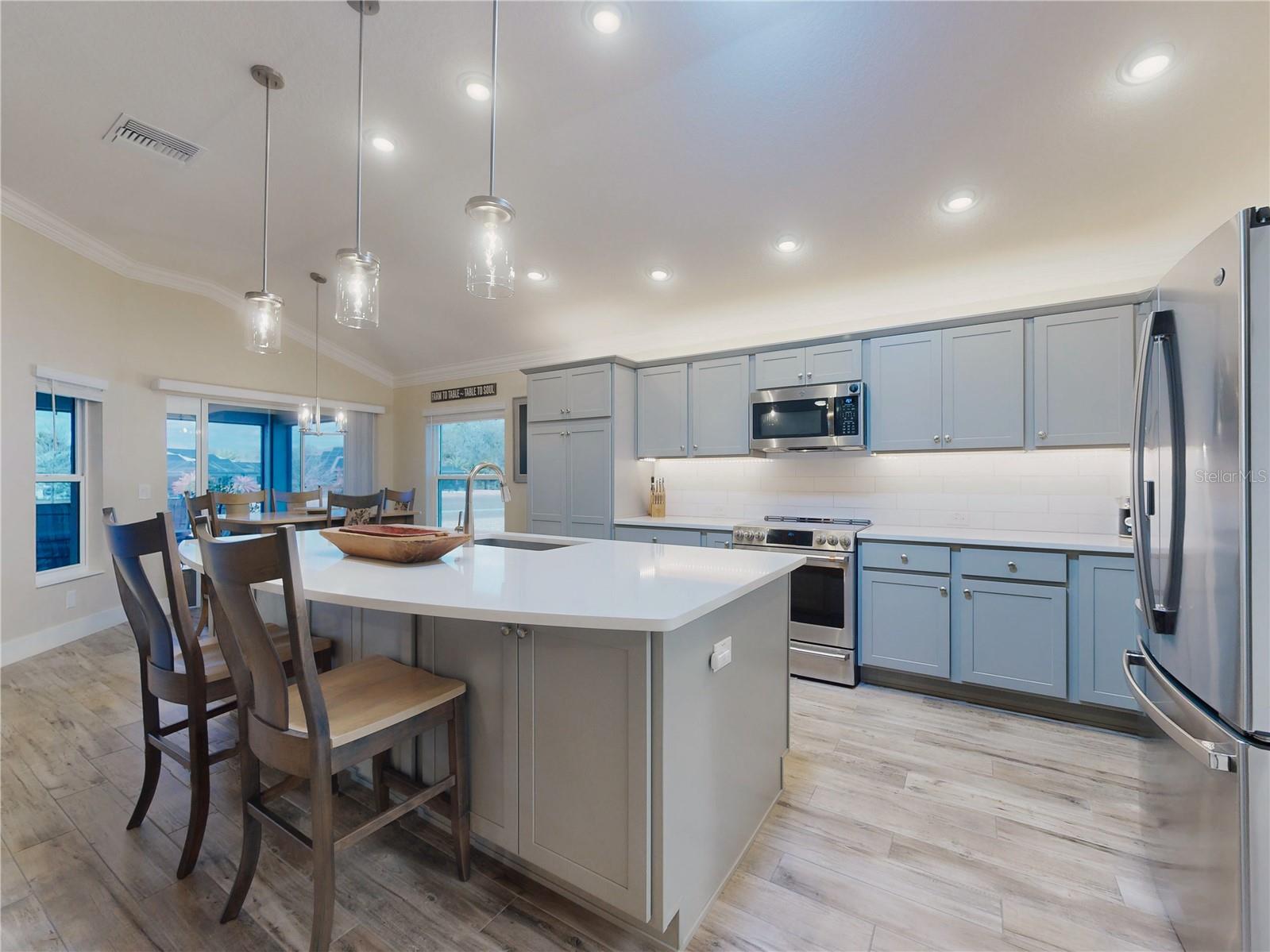 Image 13 of 43 For 904 Maynard Path