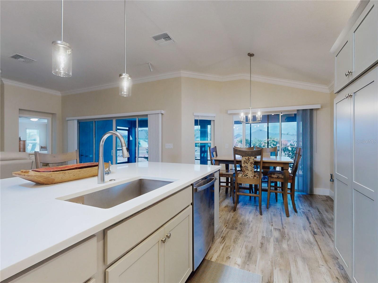 Image 19 of 43 For 904 Maynard Path