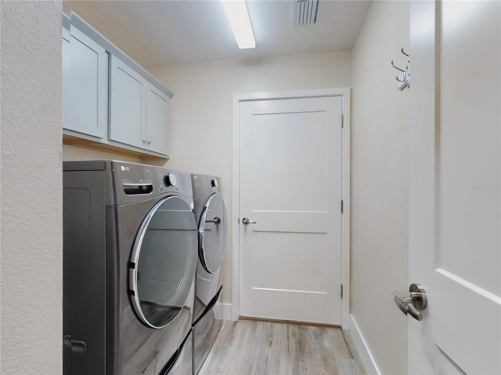 Image 23 of 43 For 904 Maynard Path