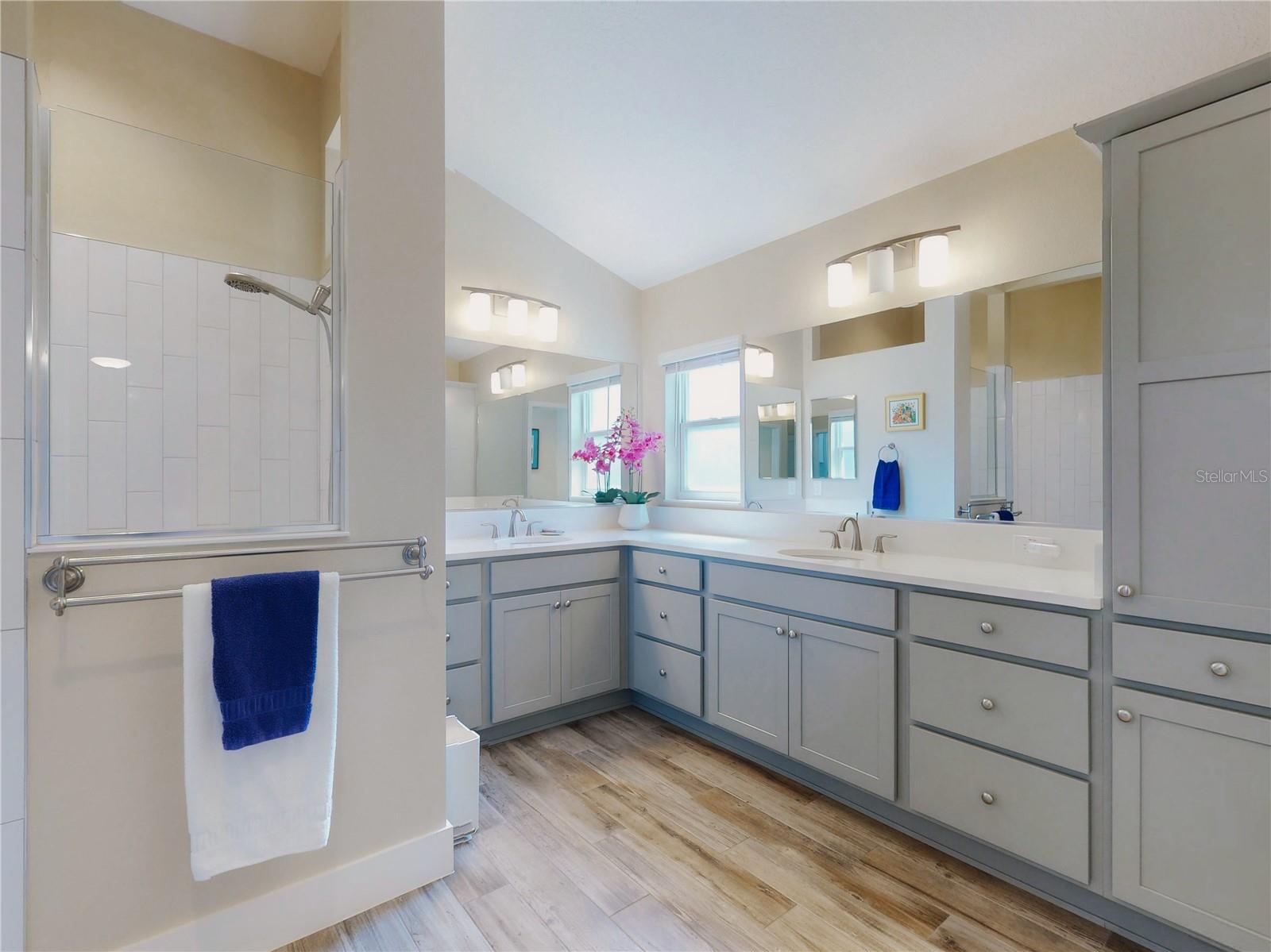 Image 26 of 43 For 904 Maynard Path