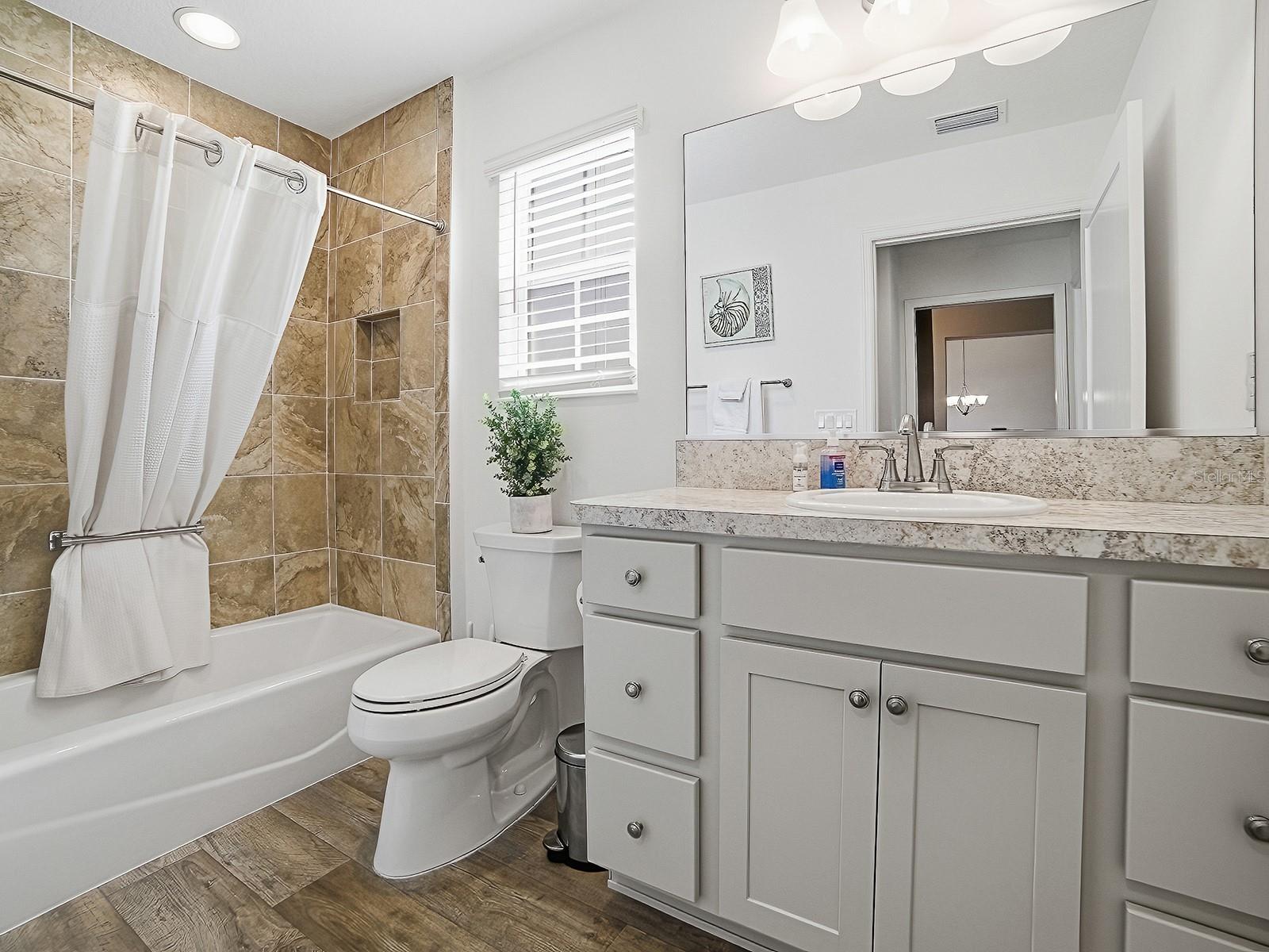 Image 17 of 38 For 11368 Laufersky Lane