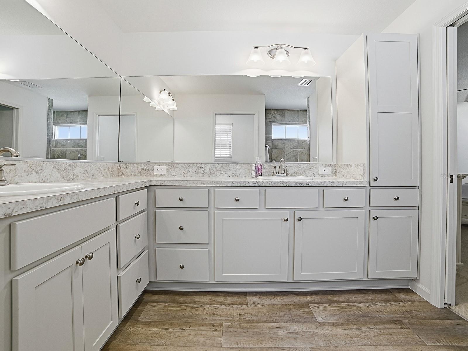 Image 26 of 38 For 11368 Laufersky Lane