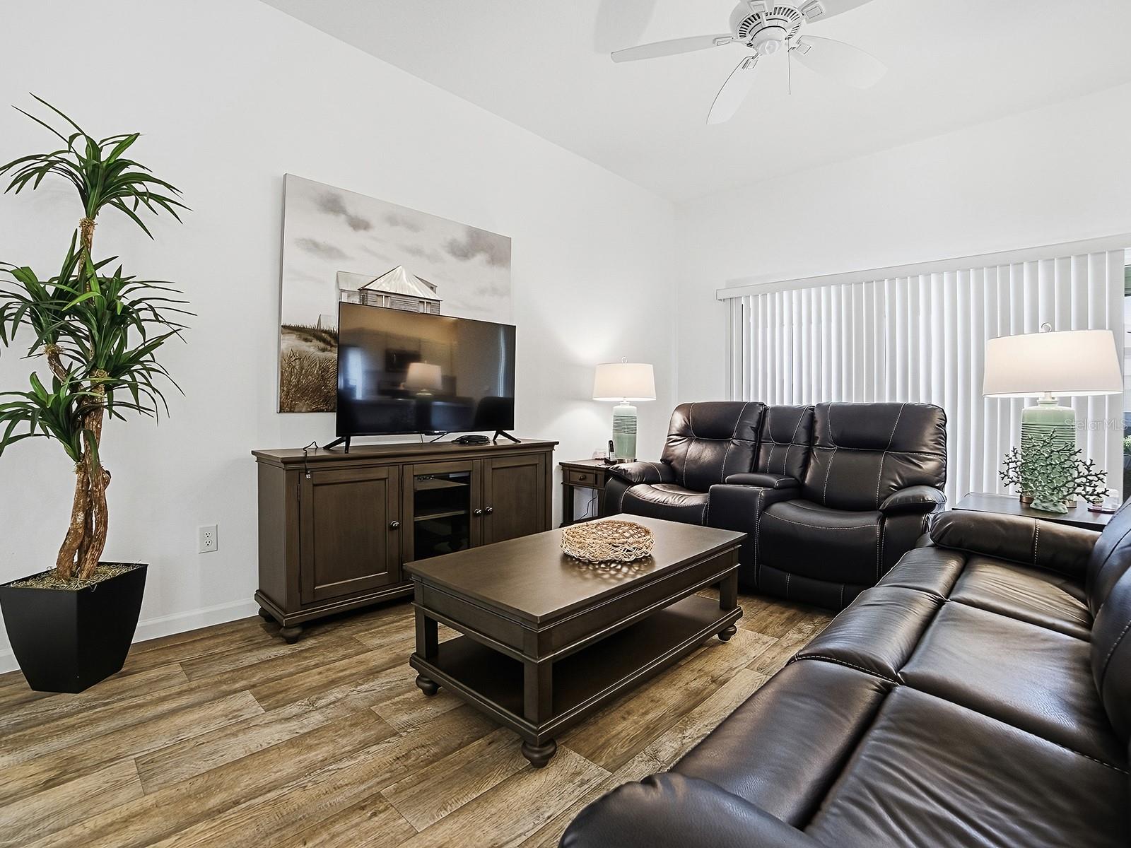 Image 7 of 38 For 11368 Laufersky Lane