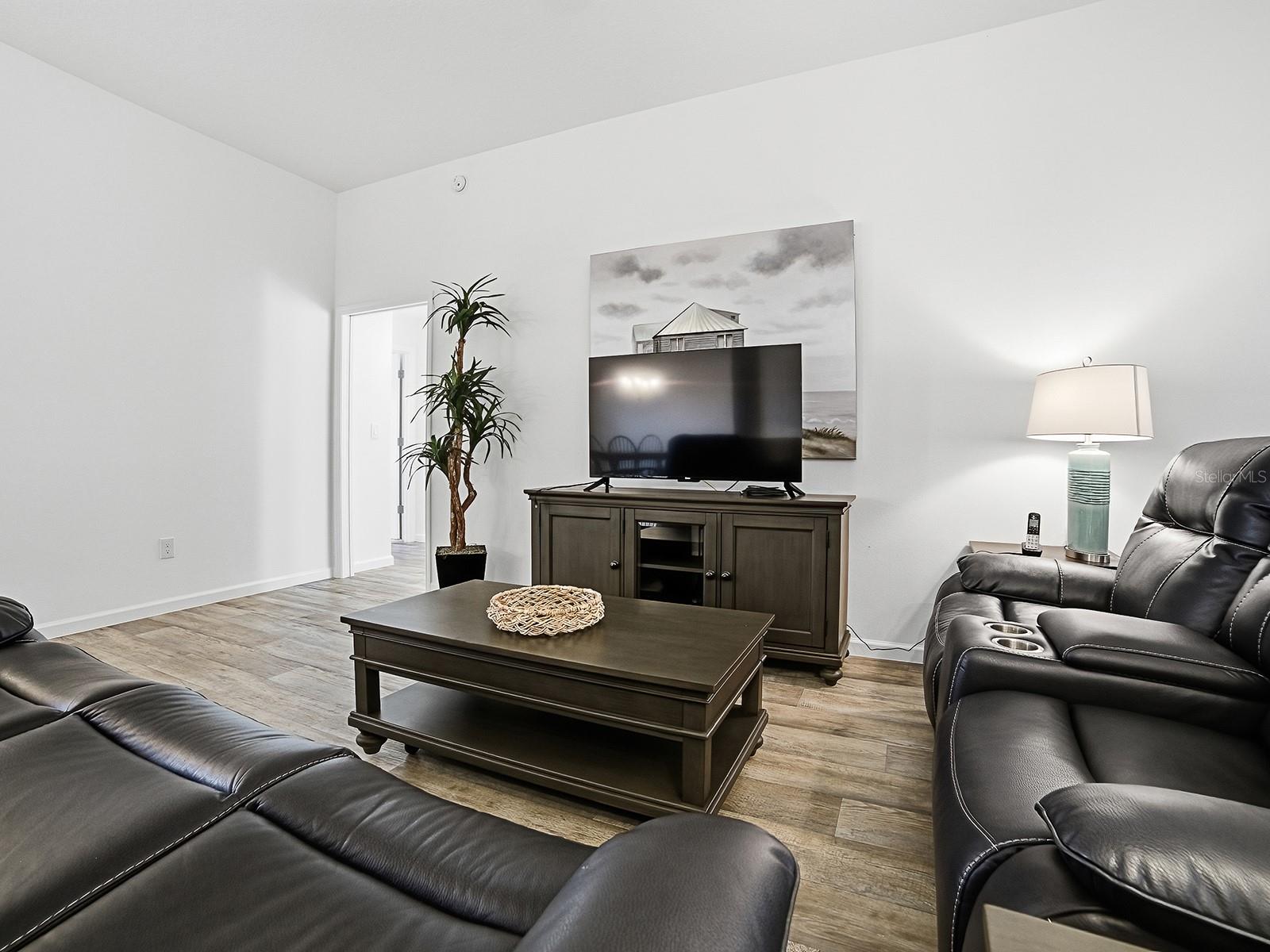 Image 9 of 38 For 11368 Laufersky Lane