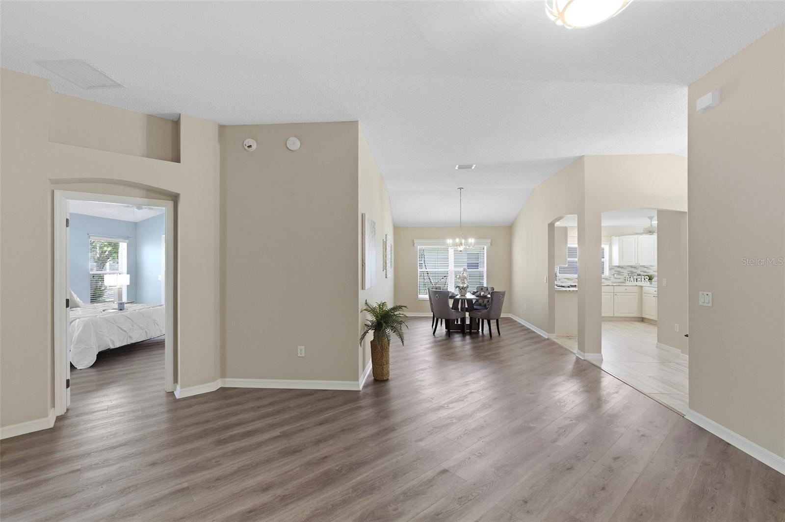 Image 11 of 38 For 2415 Morven Park Way