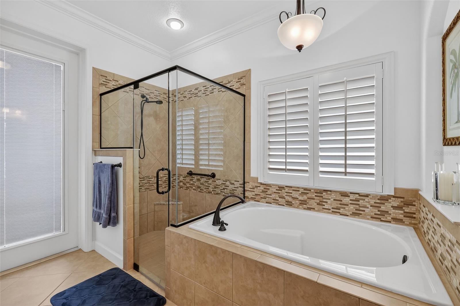 Image 32 of 51 For 8124 Bridgeport Bay Circle