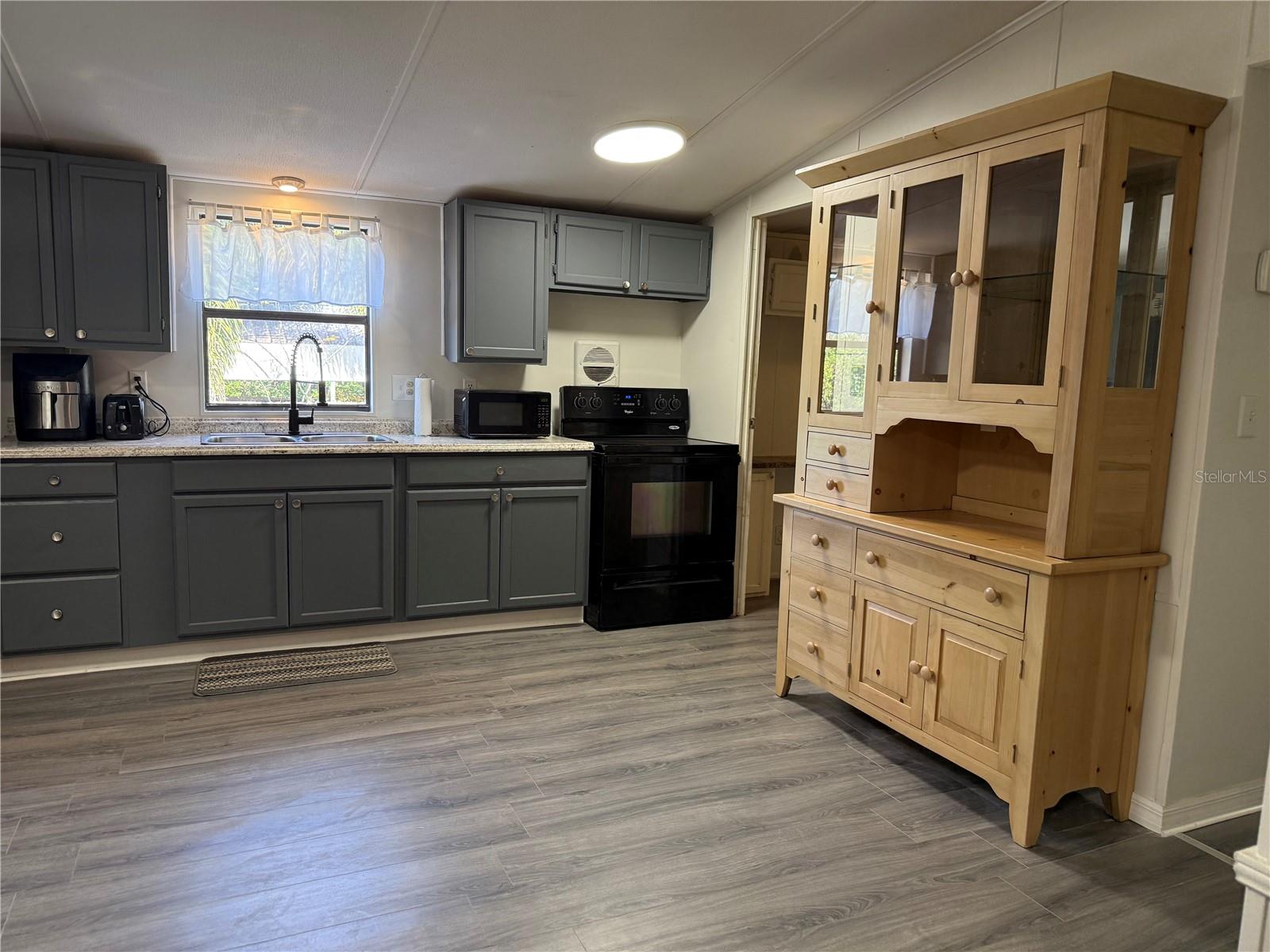 Image 4 of 12 For 7740 Pretty Lake Road