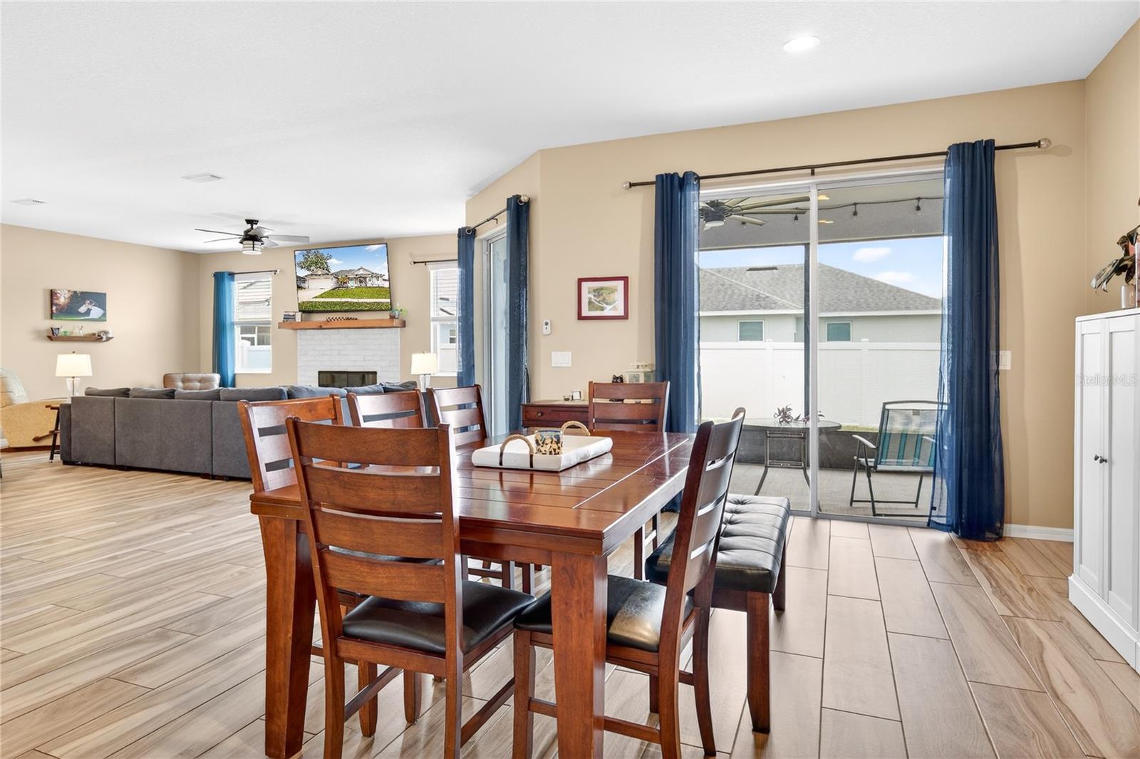 Image 16 of 54 For 36452 Grand Island Oaks Circle