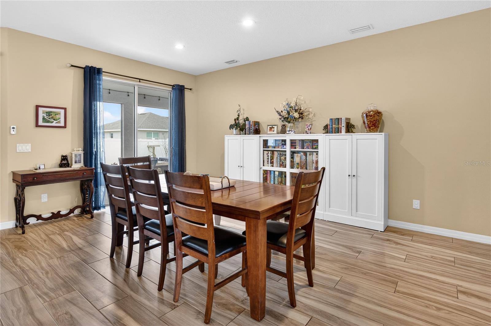 Image 25 of 54 For 36452 Grand Island Oaks Circle