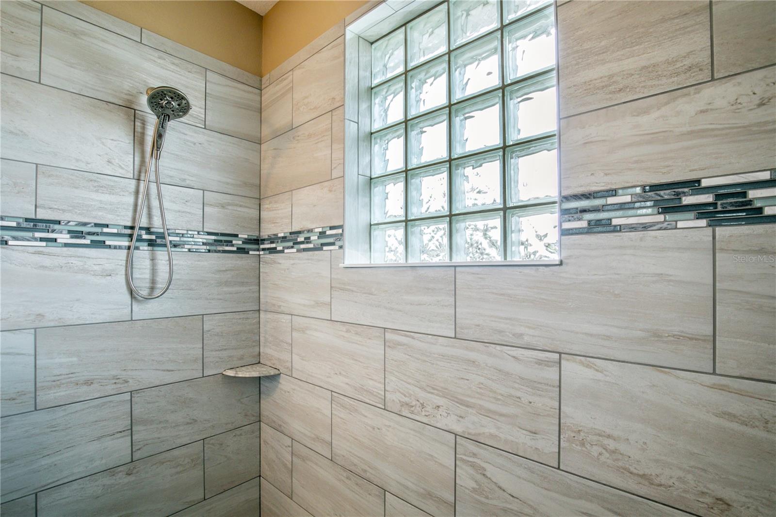 Image 29 of 54 For 36452 Grand Island Oaks Circle