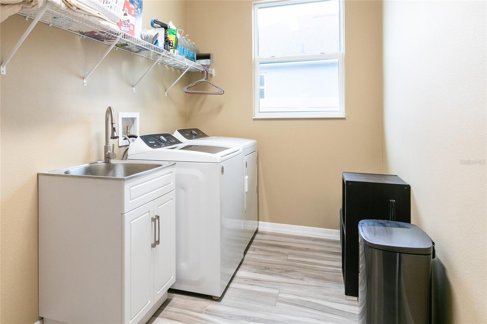 Image 35 of 54 For 36452 Grand Island Oaks Circle