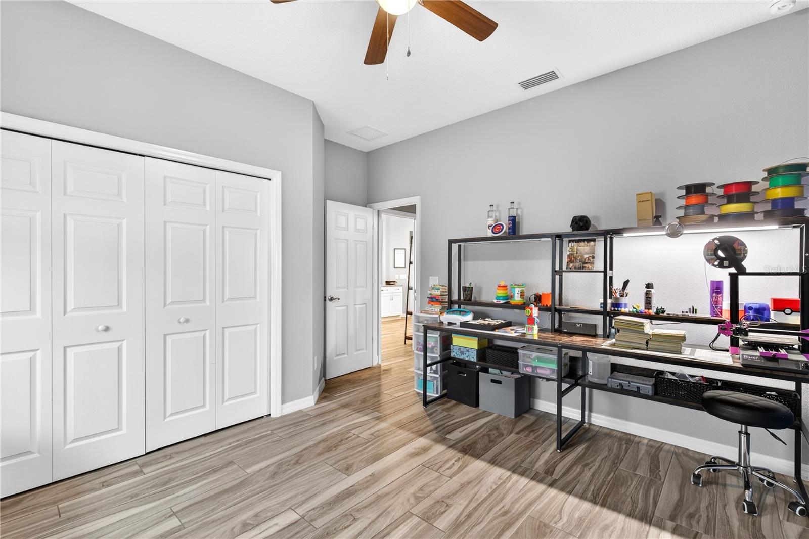 Image 37 of 54 For 36452 Grand Island Oaks Circle