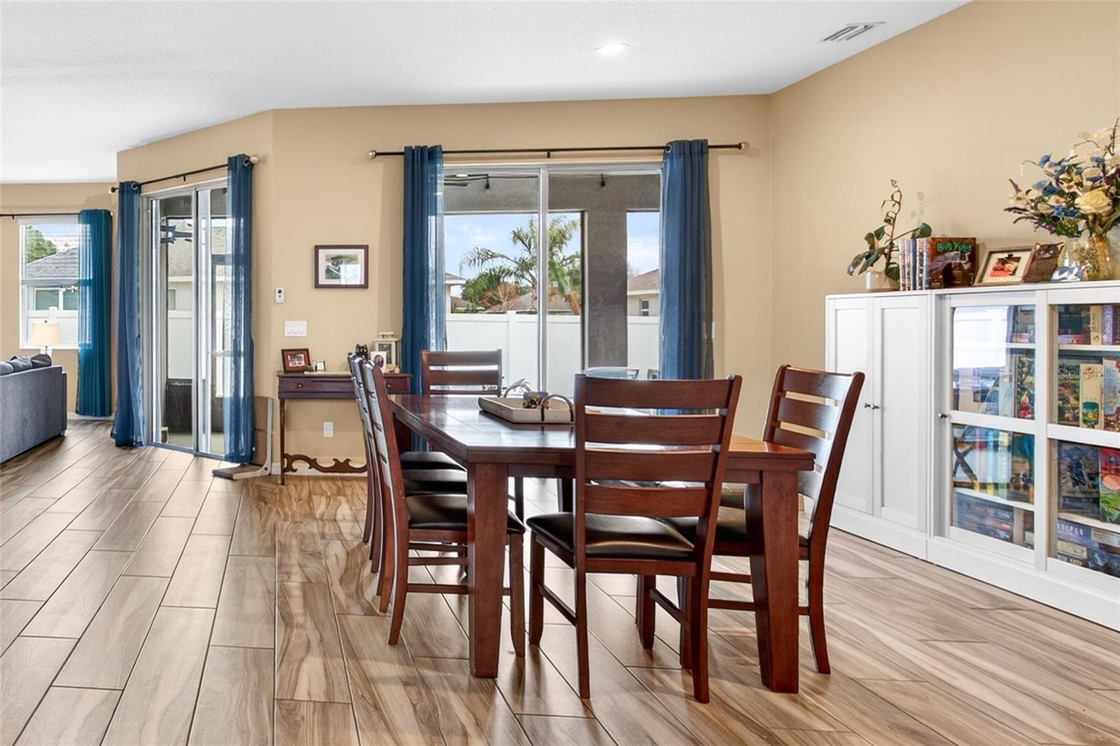 Image 7 of 54 For 36452 Grand Island Oaks Circle