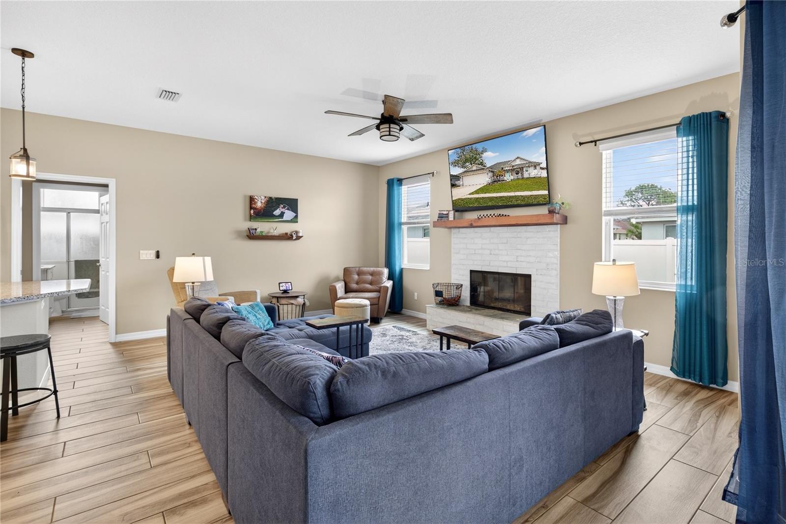 Image 8 of 54 For 36452 Grand Island Oaks Circle