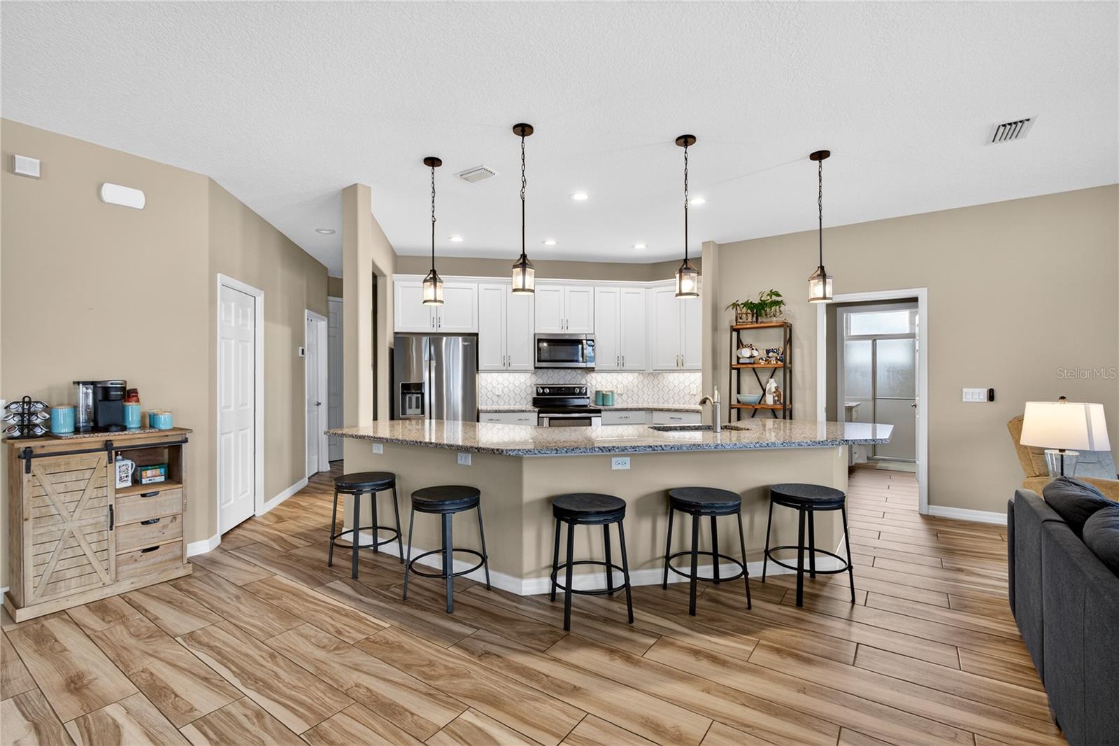 Image 9 of 54 For 36452 Grand Island Oaks Circle