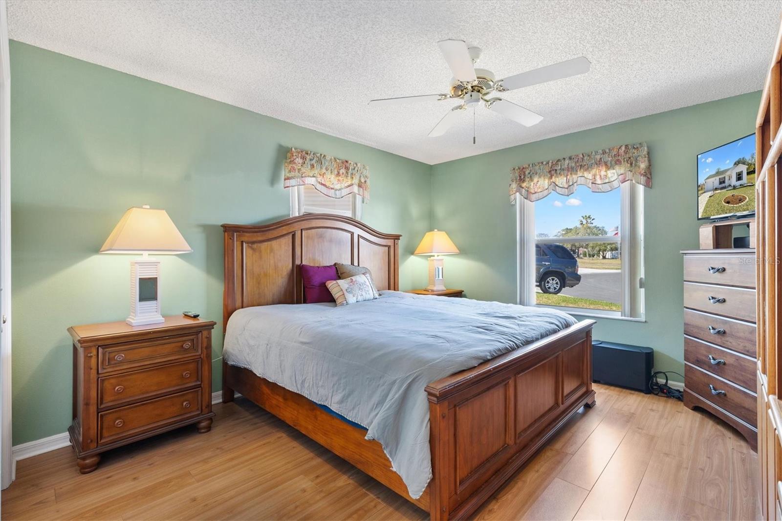 Listing photo id 11 for 1611 Alhambra Way