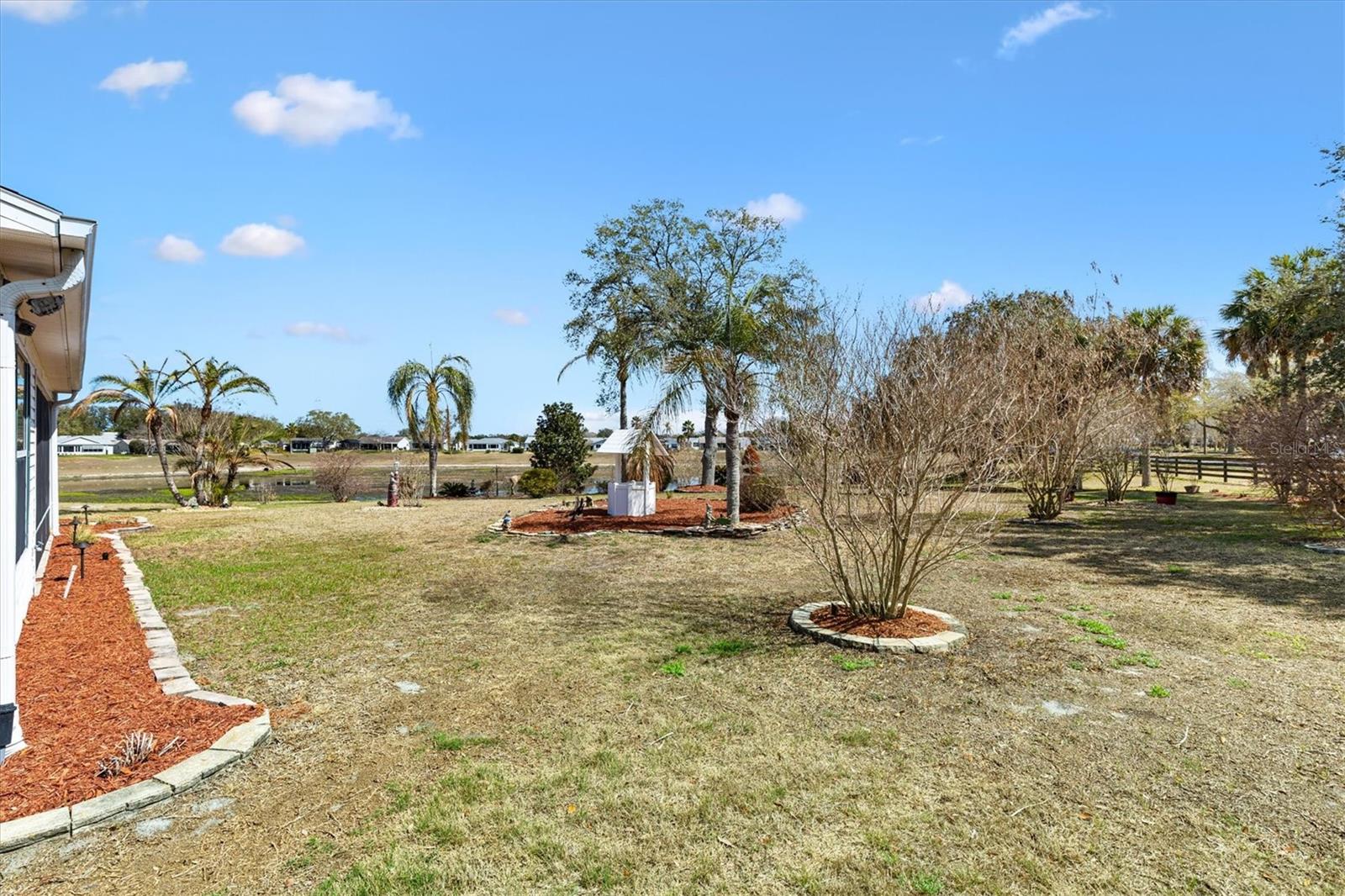 Listing photo id 19 for 1611 Alhambra Way