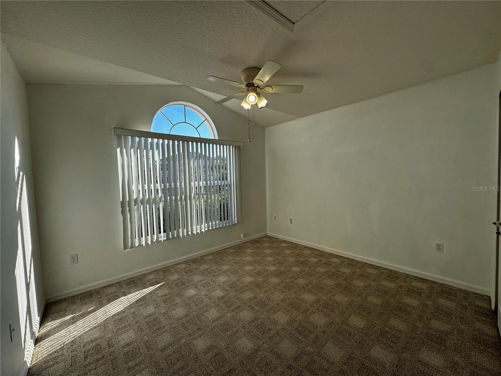 Image 11 of 15 For 1043 Vanderbilt Drive