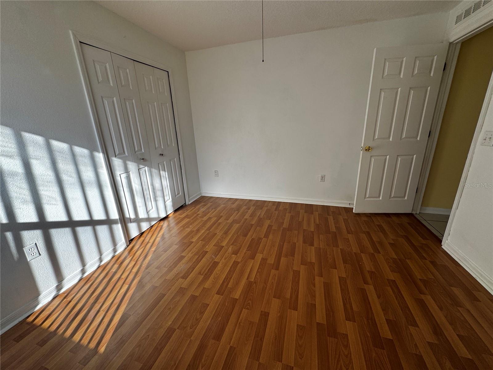 Image 14 of 15 For 1043 Vanderbilt Drive