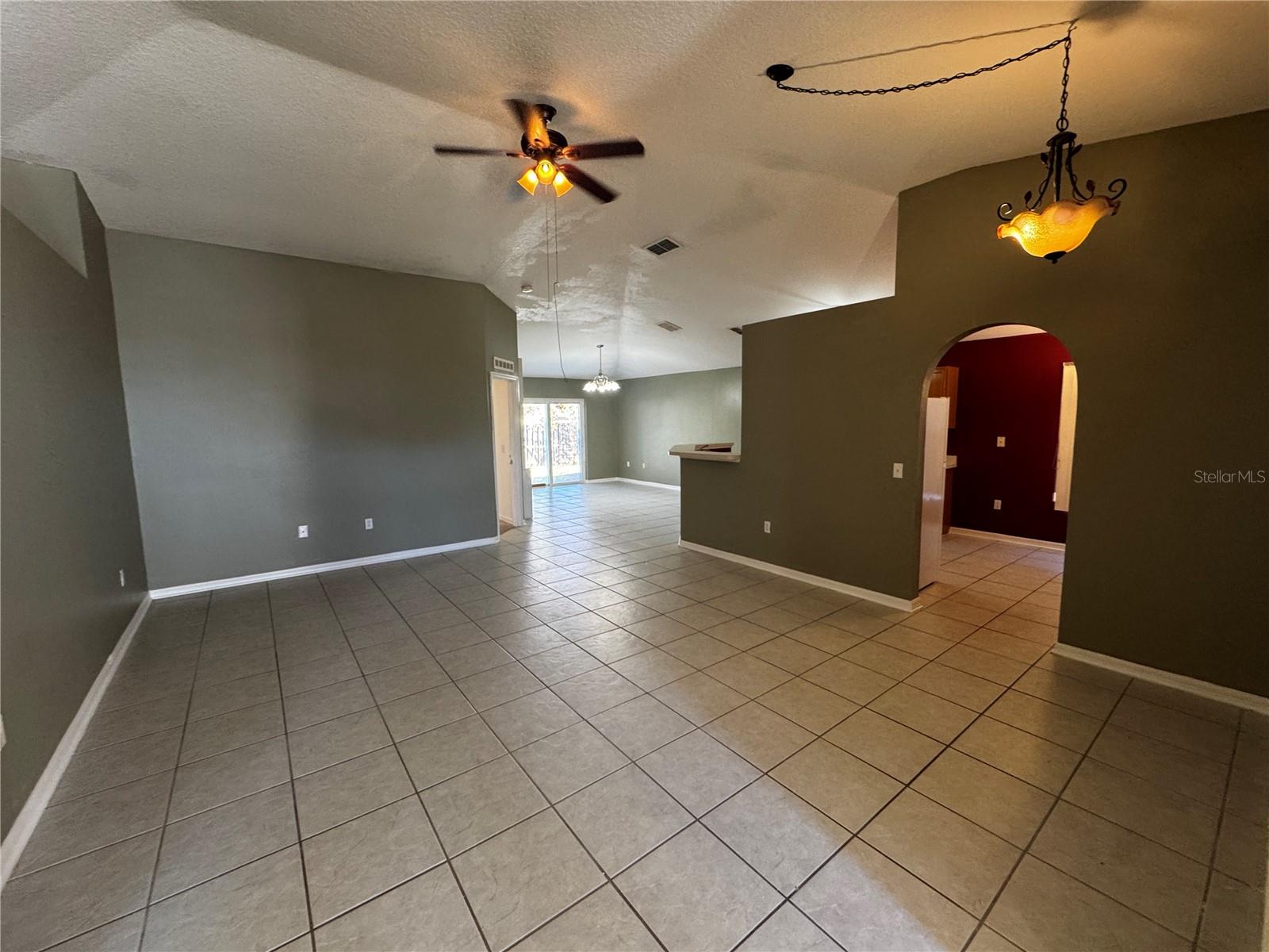 Image 2 of 15 For 1043 Vanderbilt Drive