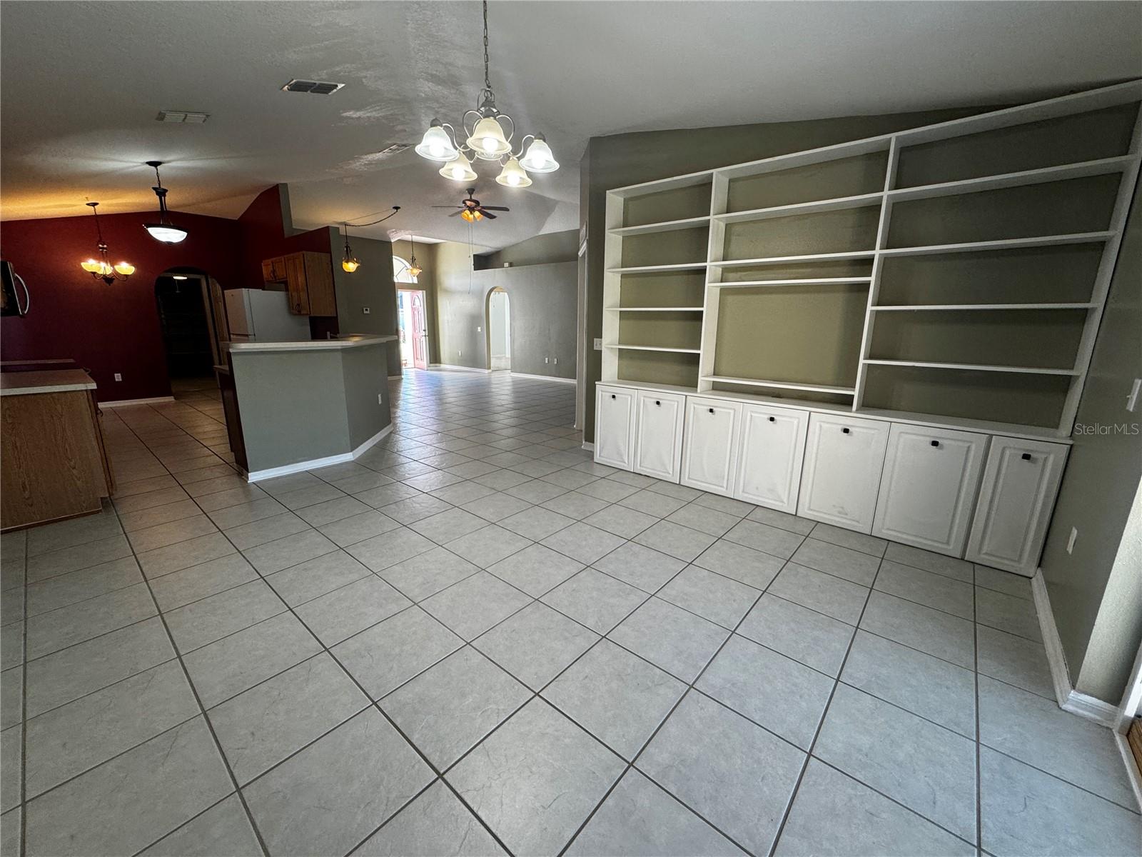 Image 3 of 15 For 1043 Vanderbilt Drive