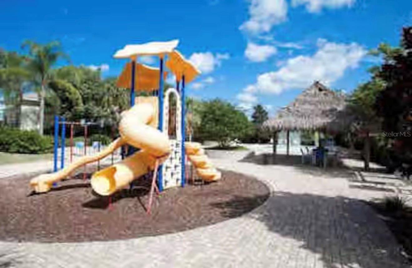 Image 17 of 19 For 408 Lucaya Loop 408