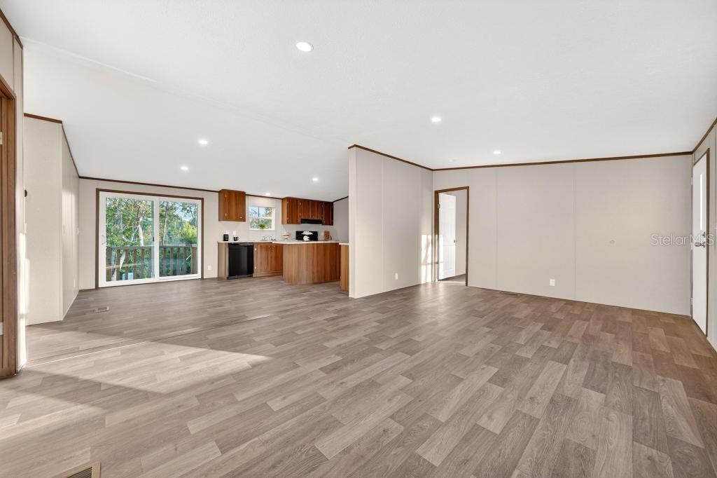 Image 10 of 49 For 43740 Sunset Drive