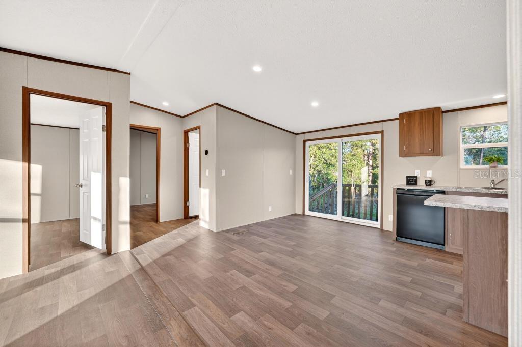 Image 12 of 49 For 43740 Sunset Drive