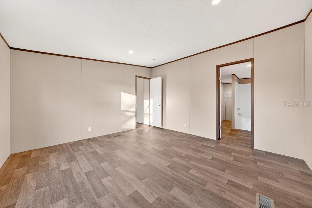 Image 25 of 49 For 43740 Sunset Drive