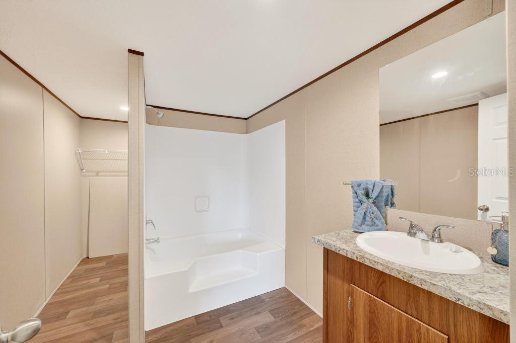 Image 26 of 49 For 43740 Sunset Drive