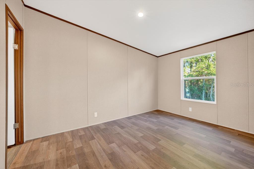 Image 31 of 49 For 43740 Sunset Drive